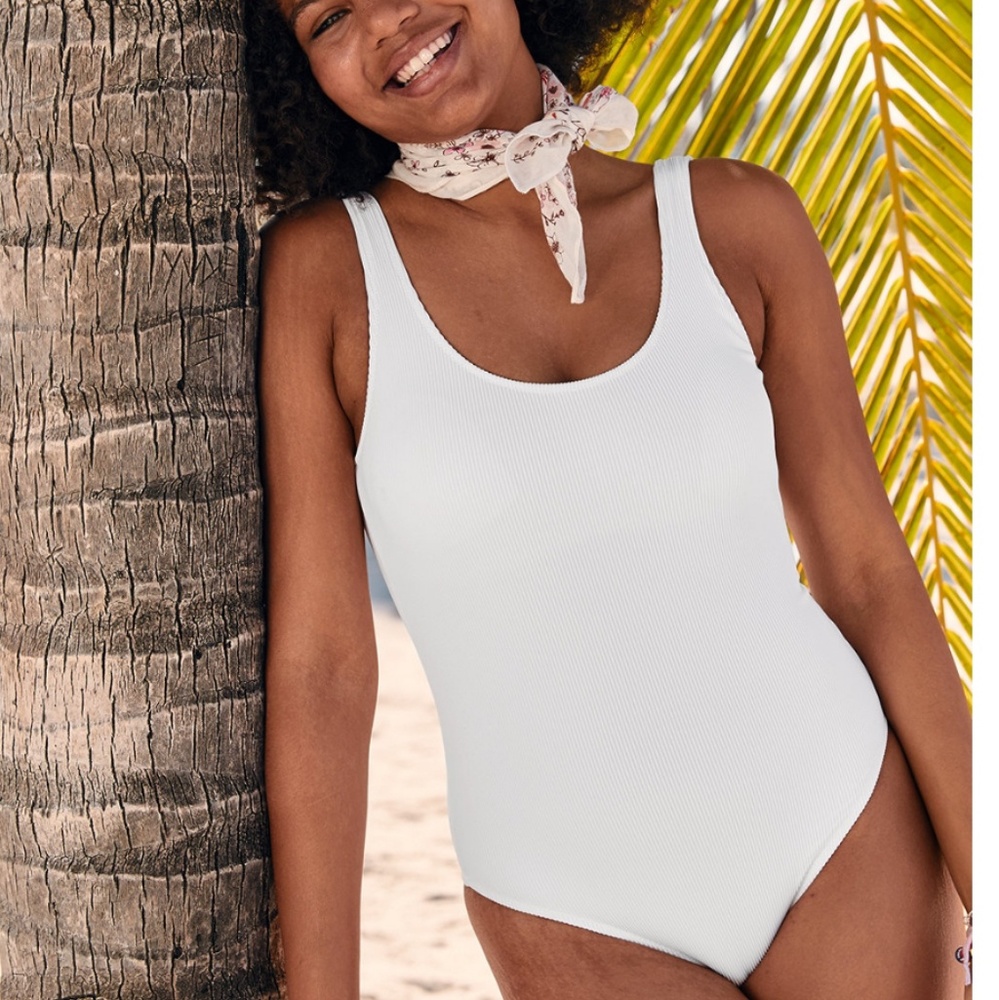 NWOT Low Cut Scoop Back Aerie One Piece